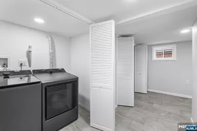 475 Nelson Avenue, Cliffside Park, NJ 07010 - Photo 26
