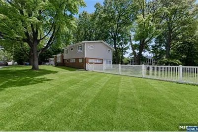 2 Monument Place, Cresskill, NJ 07626 - Photo 32