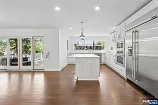 2 Monument Pl, Cresskill, NJ 07626 - Photo 8