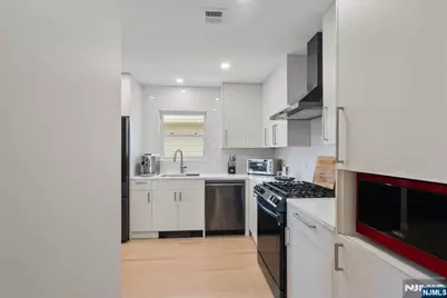 809 2nd Street 2 #2, Secaucus, NJ 07094 - Photo 6