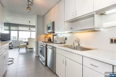 6 Horizon Road 2702 #2702, Fort Lee, NJ 07024 - Photo 4