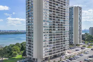 6 Horizon Road 2702, Fort Lee, NJ 07024 - Photo 1