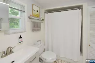 122 Strysko Ave, Mahwah, NJ 07430 - Photo 14