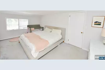 122 Strysko Avenue, Mahwah, NJ 07430 - Photo 18