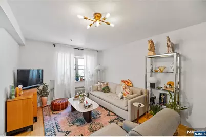 70 Munn Avenue 401 #401, East Orange, NJ 07018 - Photo 4