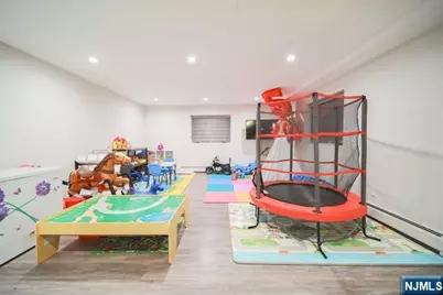 106 E Edsall Boulevard B #B, Palisades Park, NJ 07650 - Photo 28