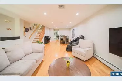106 E Edsall Boulevard B #B, Palisades Park, NJ 07650 - Photo 4