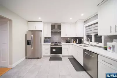 106 E Edsall Boulevard B #B, Palisades Park, NJ 07650 - Photo 10