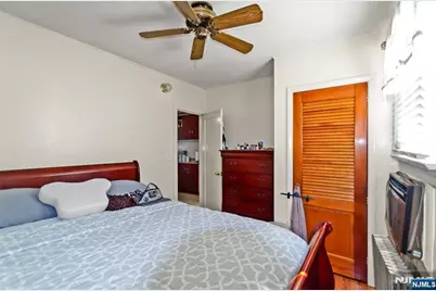 48 Cedarhurst, Woodland Park, NJ 07424 - Photo 12