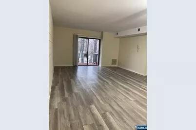 221 Ringwood Avenue A5 #A5, Pompton Lakes, NJ 07442 - Photo 2