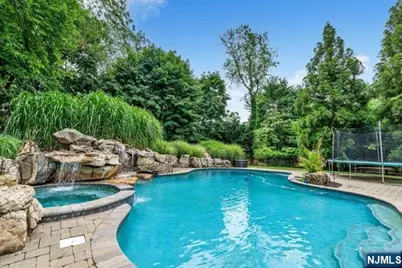 356 N Farview Avenue, Paramus, NJ 07652 - Photo 42