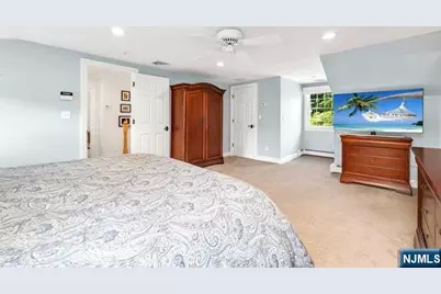 356 N Farview Avenue, Paramus, NJ 07652 - Photo 22