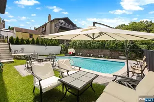 554 Elm Ave, Ridgefield, NJ 07657 - Photo 18