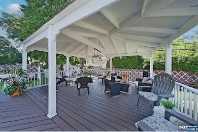 112 Elmwood Drive, Elmwood Park, NJ 07407 - Photo 10