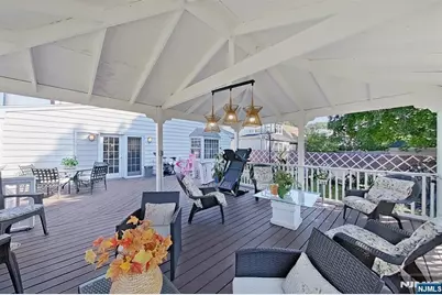 112 Elmwood Drive, Elmwood Park, NJ 07407 - Photo 14