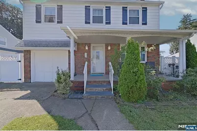112 Elmwood Drive, Elmwood Park, NJ 07407 - Photo 4