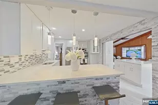 112 Elmwood Dr, Elmwood Park, NJ 07407 - Photo 24