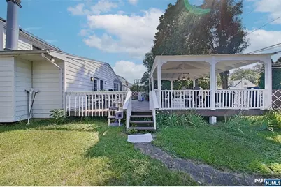 112 Elmwood Drive, Elmwood Park, NJ 07407 - Photo 8