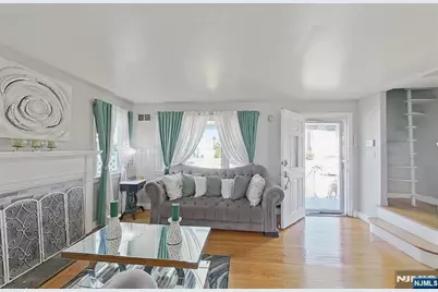 112 Elmwood Drive, Elmwood Park, NJ 07407 - Photo 24
