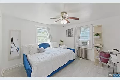 112 Elmwood Drive, Elmwood Park, NJ 07407 - Photo 44