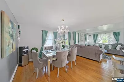 112 Elmwood Drive, Elmwood Park, NJ 07407 - Photo 26