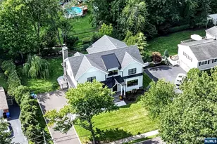 515 Hobart Rd, Paramus, NJ 07652 - Photo 2