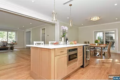 515 Hobart Road, Paramus, NJ 07652 - Photo 12