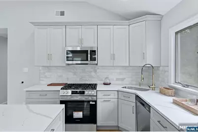 3 Pine Street, Montvale, NJ 07645 - Photo 18