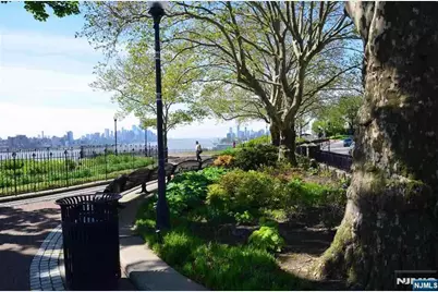 883 Jfk Blvd E 3F #3F, Weehawken, NJ 07086 - Photo 12