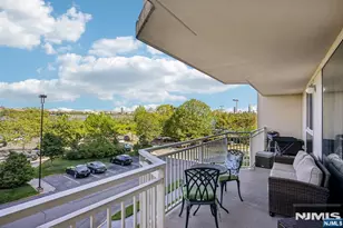 1077 River Road 303, Edgewater, NJ 07020 - Photo 1