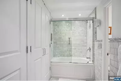1077 River Road 303 #303, Edgewater, NJ 07020 - Photo 24