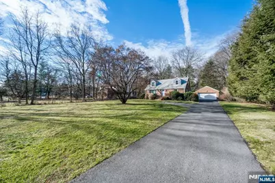 181 Pascack Road, Woodcliff Lake, NJ 07677 - Photo 2