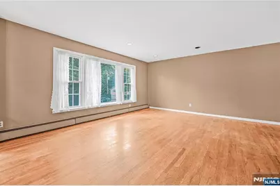1 Gary Court, Park Ridge, NJ 07656 - Photo 4