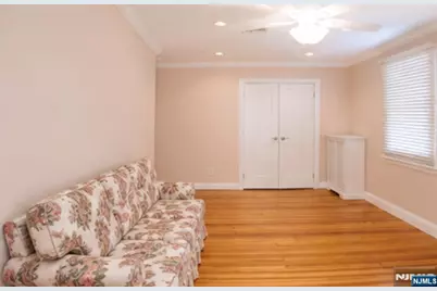 307 Raymond Street, Hasbrouck Heights, NJ 07604 - Photo 6