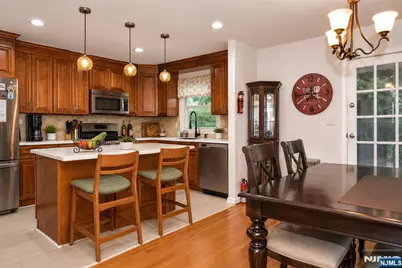 315 Myers Avenue, Hasbrouck Heights, NJ 07604 - Photo 8