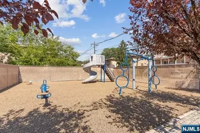 2185 Lemoine Avenue 4A #4A, Fort Lee, NJ 07024 - Photo 24