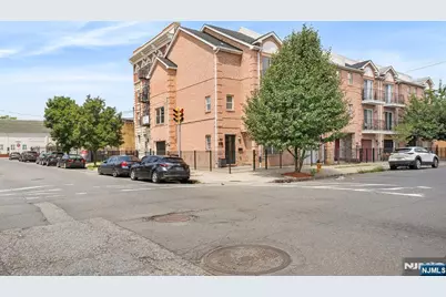 219 Broad Street, Newark, NJ 07104 - Photo 34