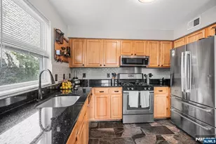 219 Broad St, Newark, NJ 07104 - Photo 12