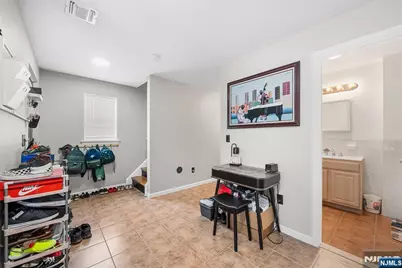 219 Broad Street, Newark, NJ 07104 - Photo 28