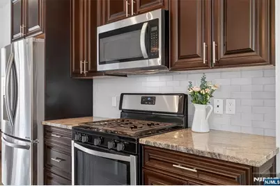 197 Roosevelt Drive, Wood Ridge, NJ 07075 - Photo 22