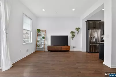 197 Roosevelt Drive, Wood Ridge, NJ 07075 - Photo 20