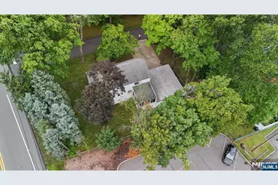 107 Roland Street, Park Ridge, NJ 07656 - Photo 28
