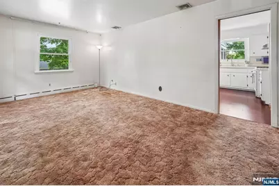 107 Roland Street, Park Ridge, NJ 07656 - Photo 4
