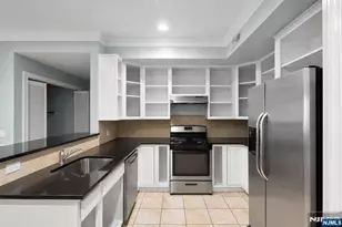 15-19 Tichenor 403, Newark, NJ 07114 - Photo 8