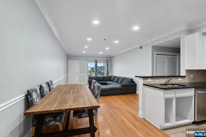 15-19 Tichenor 403 #403, Newark, NJ 07114 - Photo 2