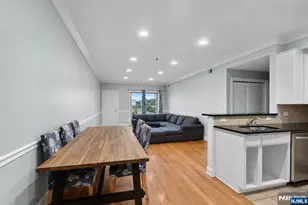 15-19 Tichenor 403, Newark, NJ 07114 - Photo 2