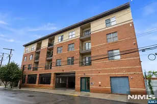 15-19 Tichenor 403, Newark, NJ 07114 - Photo 28