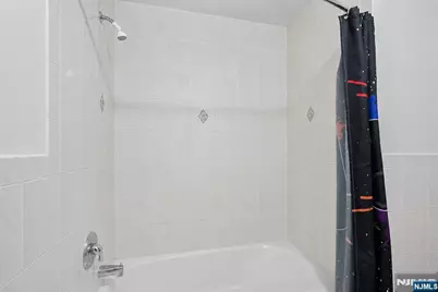 15-19 Tichenor 403 #403, Newark, NJ 07114 - Photo 16