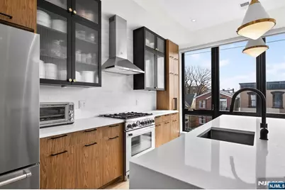 339 Palisade Avenue C #C, Jersey City, NJ 07307 - Photo 10