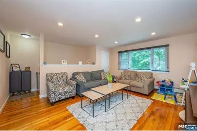 24 Manchester Court 62 #62, Wayne, NJ 07470 - Photo 4